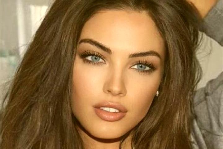 Layla, 24, a brunette dark-eyed latina companion based in Vossem. Offering GFE, Roleplay, A-Level, Deep French Kissing, Prostate Massage. Available for incal...