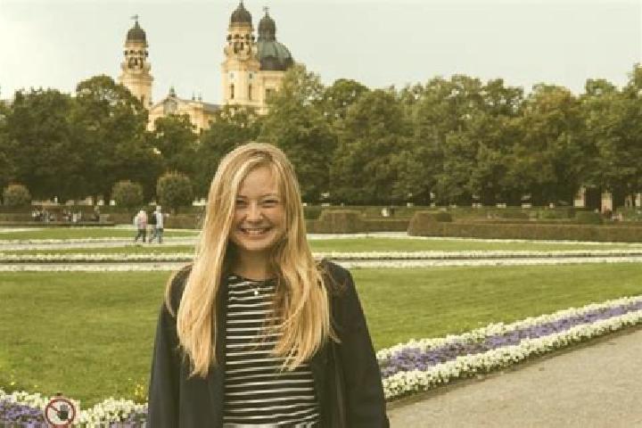 Layla, 24 — Escort in AElmhult, Sweden