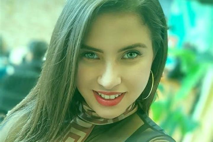 Layla, 24 — Escort in Brey, Germany
