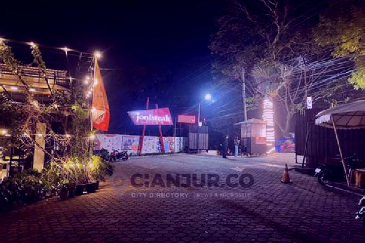Layla, 24 — Escort in Cianjur, Indonesia