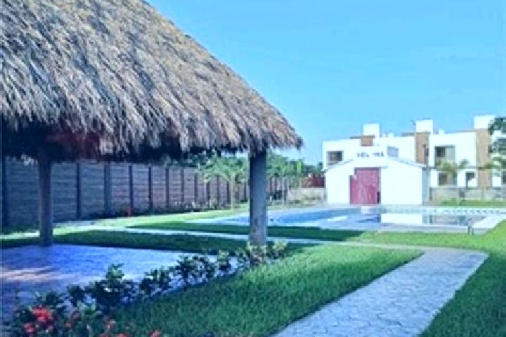 Layla, 24 — Escort in Fraccionamiento Xana, Mexico