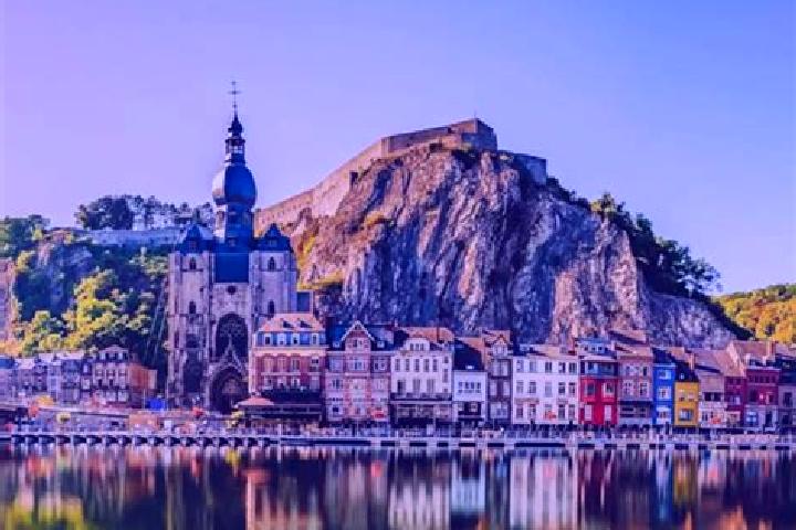 Layla, 24 — Escort in Presgaux, Belgium