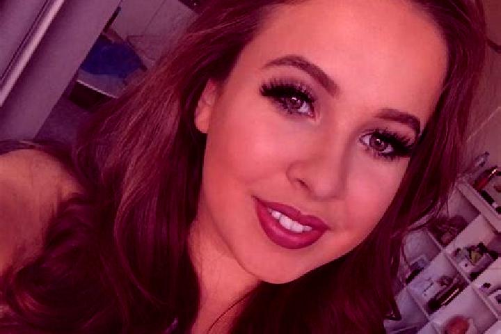 Layla, 26, a brunette amber-eyed indian companion based in Gloucester. Offering Striptease, Girlfriend Experience, Overnight, Erotic Massage. Available for i...