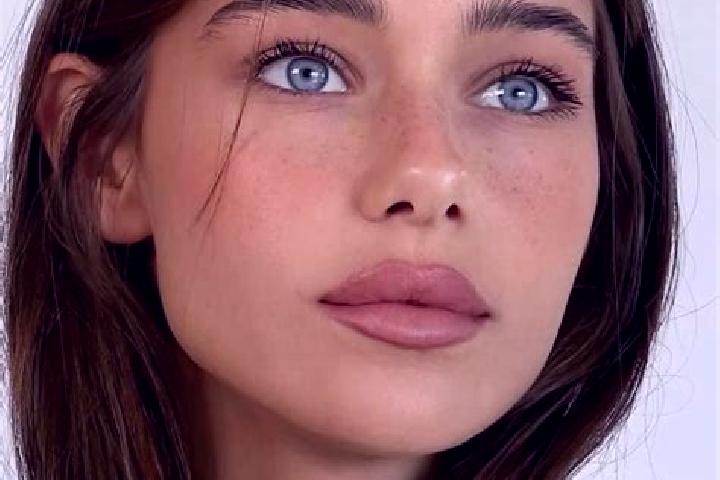 Layla, 26, a brunette brown-eyed slavic companion based in Bilov. Offering Domination, Roleplay, Girlfriend Experience. Available for incall and outcall, day...