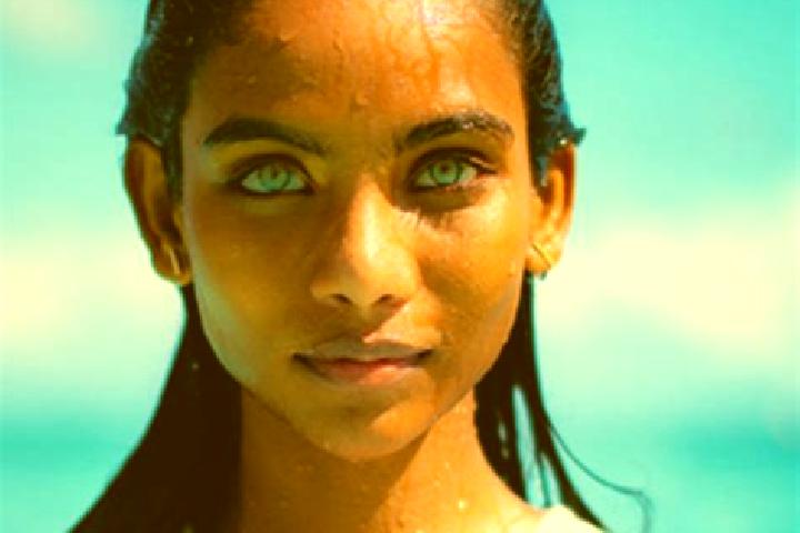 Layla, 26, a red blue-eyed indian companion based in Dziani. Offering Roleplay, Duos, Massage, Fetish. Available for incall and outcall, overnight bookings a...