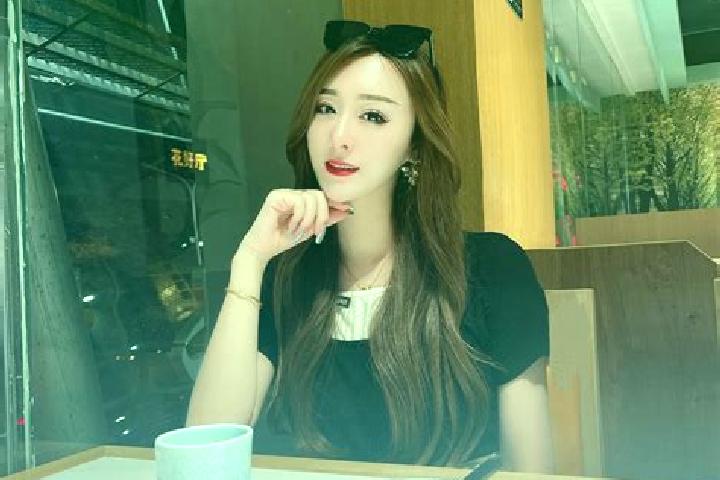Layla, 26 — Escort in Jianping, China