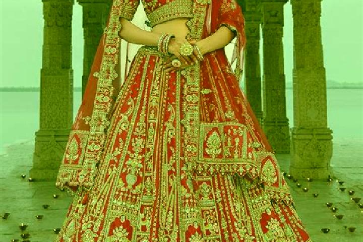 Layla, 26 — Escort in Modasa, India