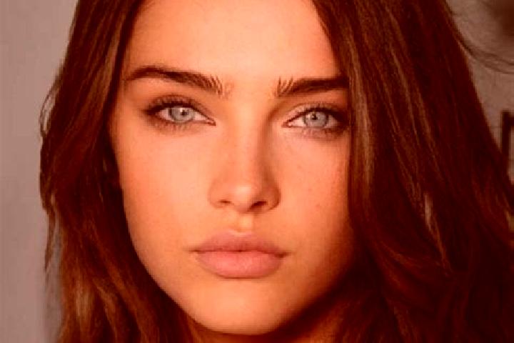Layla, 27, a brunette blue-eyed asian companion based in Courtonne-les-Deux-Eglises. Offering Party Girl, Striptease, Girlfriend Experience, Erotic Massage. ...