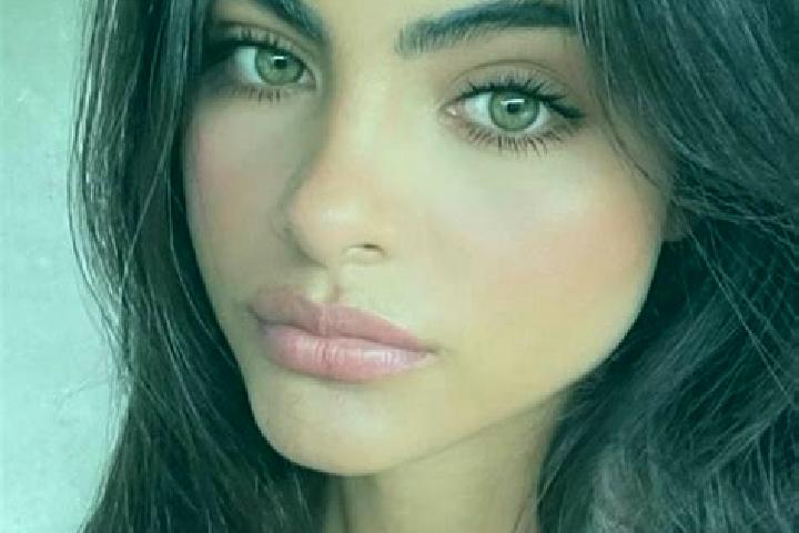 Layla, 27, a brunette brown-eyed middle eastern companion based in Kunice. Offering Prostate Massage, Striptease, BDSM. Available for incall and outcall, ove...