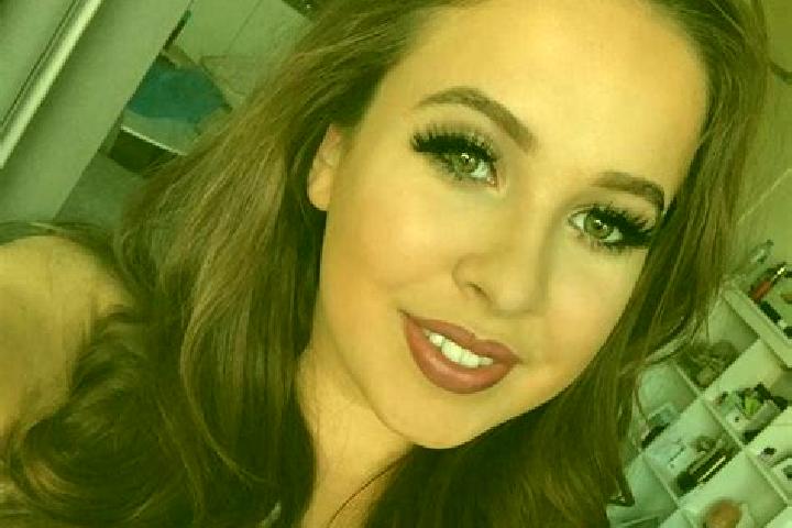 Layla, 27, a red dark-eyed mediterranean companion based in Deh-e Arab. Offering Travel Companion, GFE. Available for incall and outcall, overnight bookings ...