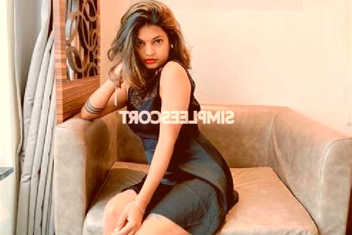 Layla, 27 — Escort in Barhi, India