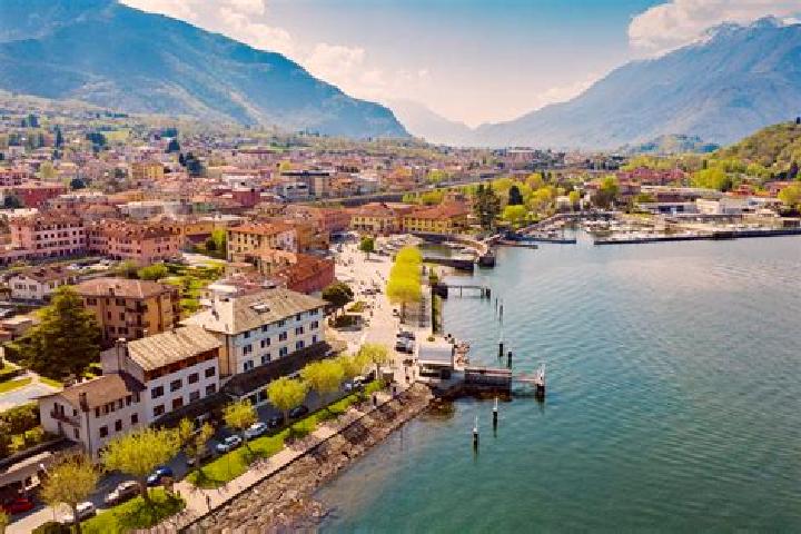 Layla, 27 — Escort in Colico Piano, Italy