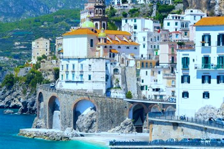 Layla, 27 — Escort in Dernice, Italy