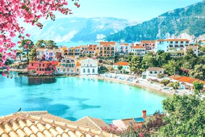 Layla, 27 — Escort in Pachykalamos, Greece