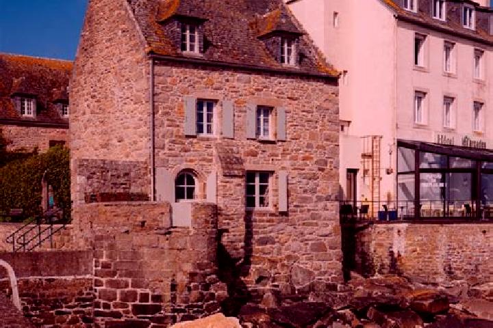 Layla, 27 — Escort in Roscoff, France