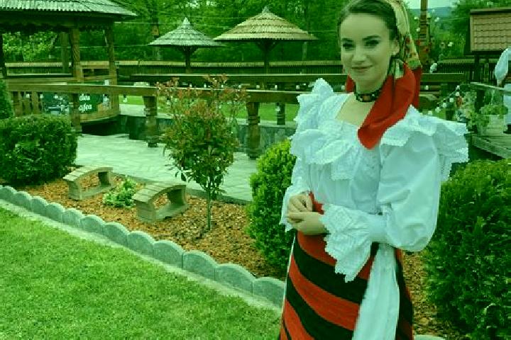 Layla, 27 — Escort in Rozavlea, Romania