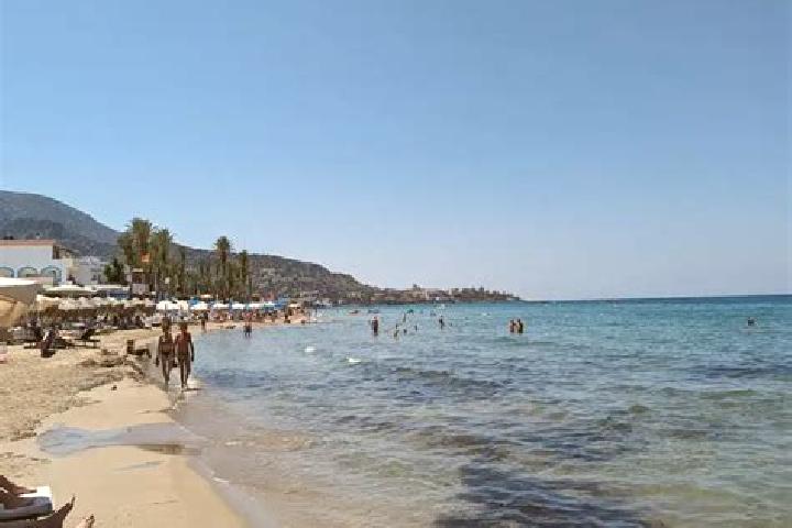 Layla, 27 — Escort in Stalis, Greece