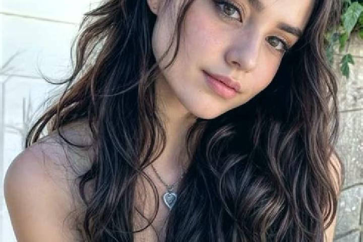 Layla, 28, a auburn amber-eyed middle eastern companion based in Gandhisagar Colony. Offering Domination, Striptease, Overnight. Available for incall and out...