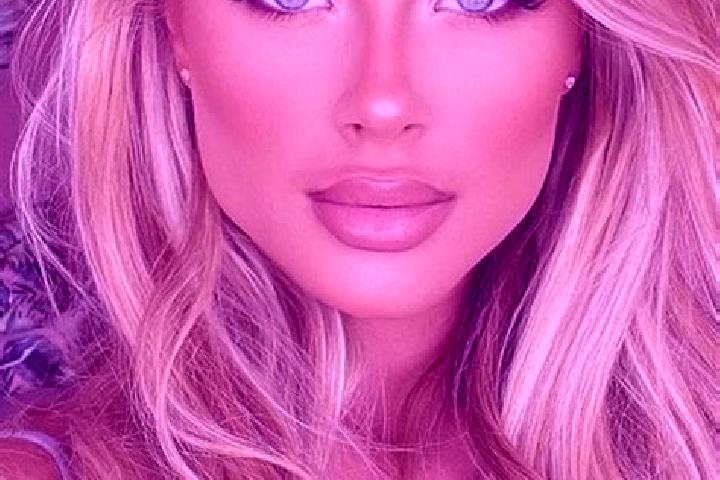 Layla, 28, a blonde blue-eyed latina companion based in Reforma. Offering Deep French Kissing, Girlfriend Experience, GFE. Available for incall and outcall, ...