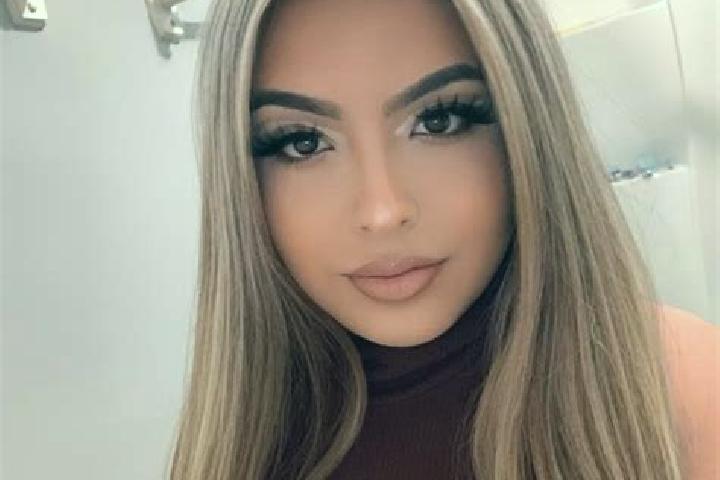 Layla, 28, a blonde grey-eyed latina companion based in Bocicoel. Offering Tantra, GFE, Travel Companion, 69. Available for incall and outcall, day and eveni...