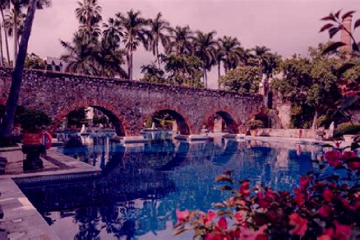 Layla, 28 — Escort in Concepcion Capulac (La Ex-Hacienda), Mexico