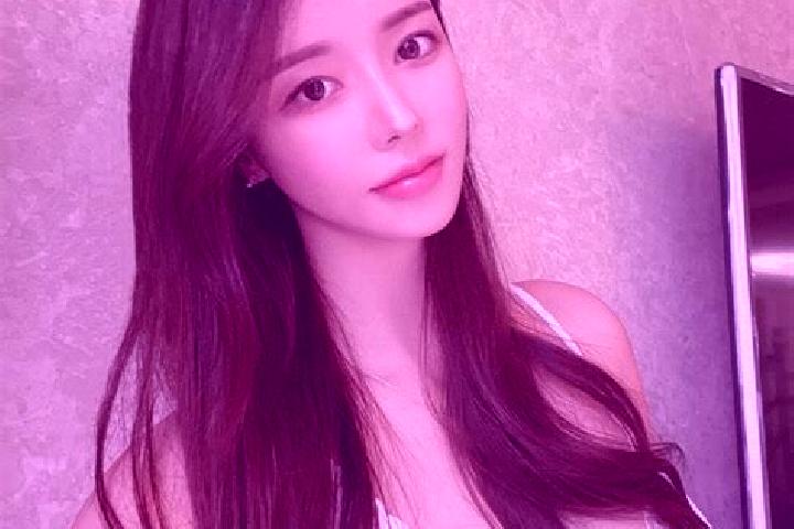 Layla, 28 — Escort in Yangqianhe, China