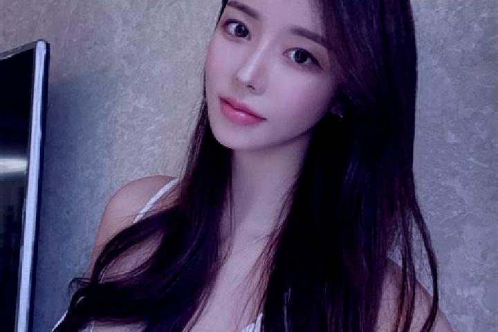 Layla, 28 — Escort in Yonglong, China