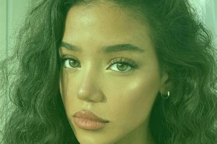 Layla, 29, a black brown-eyed mixed companion based in Lestina u Svetle. Offering Overnight, 69, CIM. Available for incall and outcall, day and evening dates.