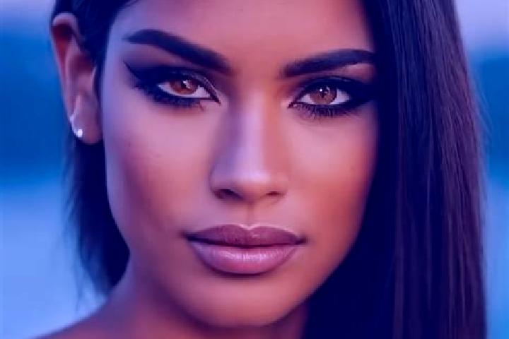 Layla, 29, a black dark-eyed latina companion based in Betty s Goed. Offering Dinner Date, BDSM, Roleplay, A-Level. Available for incall and outcall, overnig...