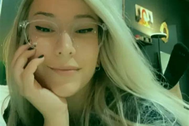 Layla, 29, a blonde amber-eyed caucasian companion based in Giengen an der Brenz. Offering BDSM, Striptease, Erotic Massage, Deep French Kissing, Fetish. Ava...