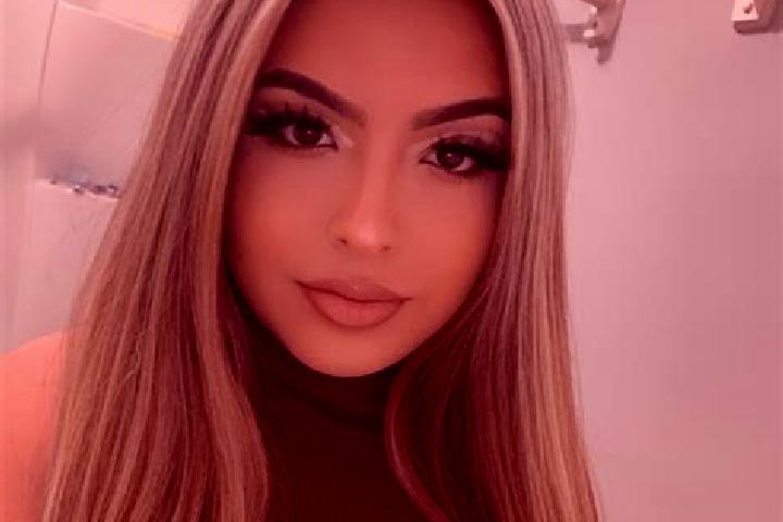 Layla, 29, a blonde brown-eyed latina companion based in Galmiz. Offering CIM, GFE, Striptease, Massage. Available for incall and outcall, day and evening da...