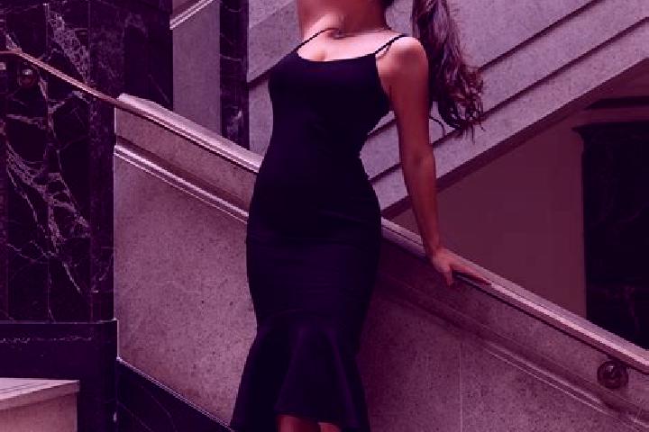Layla, 29, a brunette grey-eyed latina companion based in Torello. Offering Duos, Domination, Travel Companion, Dinner Date, OWO. Available for incall and ou...