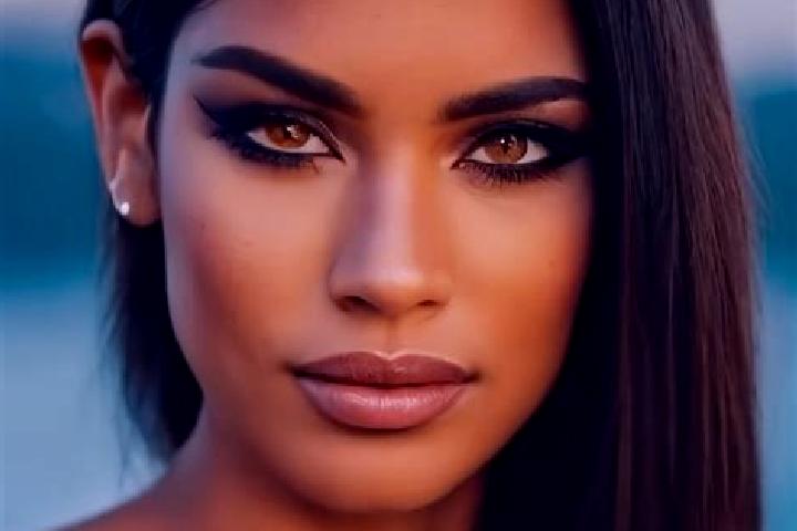Layla, 29, a dark blonde amber-eyed latina companion based in Utlha B. Offering Tantra, Couples, Fetish. Available for incall and outcall, day and evening da...