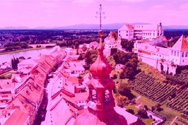 Layla, 29 — Escort in Ajdovscina, Slovenia