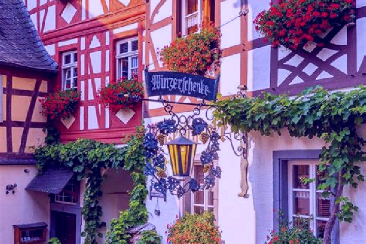 Layla, 29 — Escort in Kashofen, Germany