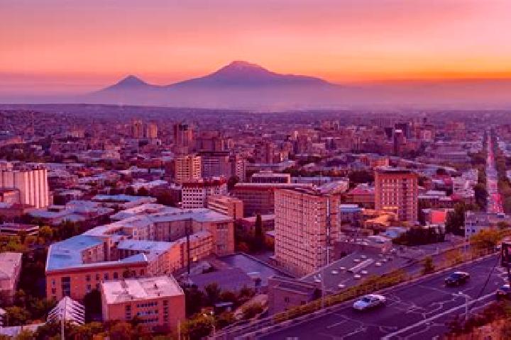 Layla, 29 — Escort in Vahramaberd, Armenia