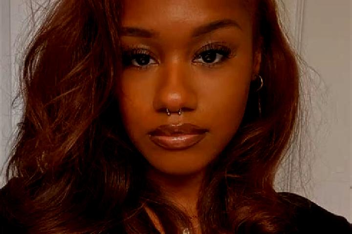 Layla, 30, a auburn dark-eyed ebony companion based in Frauenwald. Offering Party Girl, 69, Massage. Available for incall and outcall, day and evening dates.