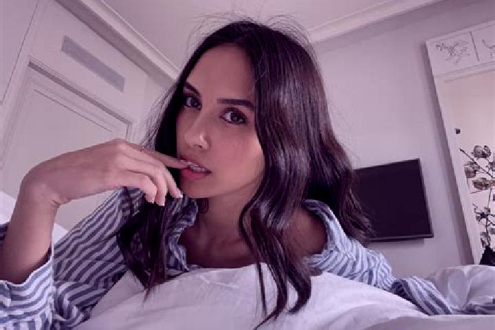 Layla, 30, a black amber-eyed slavic companion based in Tirikoro. Offering Travel Companion, Girlfriend Experience, Dinner Date. Available for incall and out...