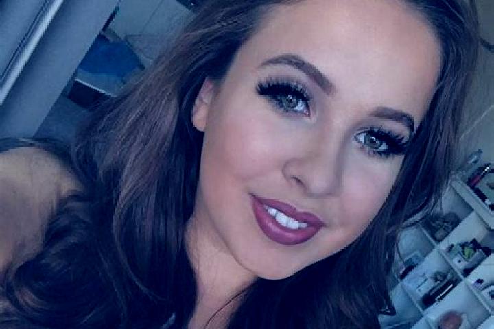 Layla, 30, a red grey-eyed caribbean companion based in Valley Glen. Offering A-Level, CIM, Fetish, Travel Companion. Available for incall and outcall, day a...