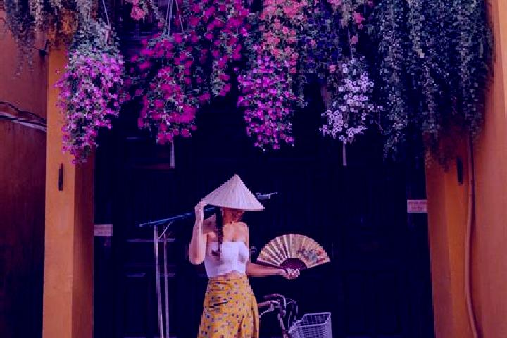 Layla, 31 — Escort in Cho, Vietnam