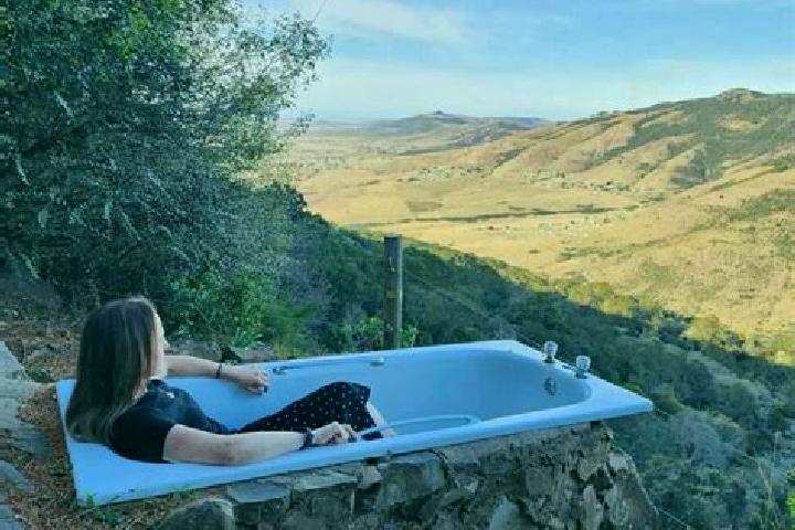 Layla, 31 — Escort in Hogsback, South Africa