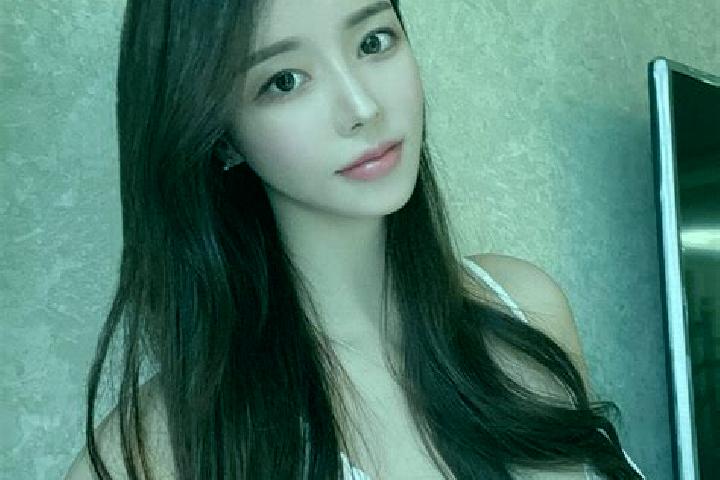 Layla, 31 — Escort in Xiuxi, China