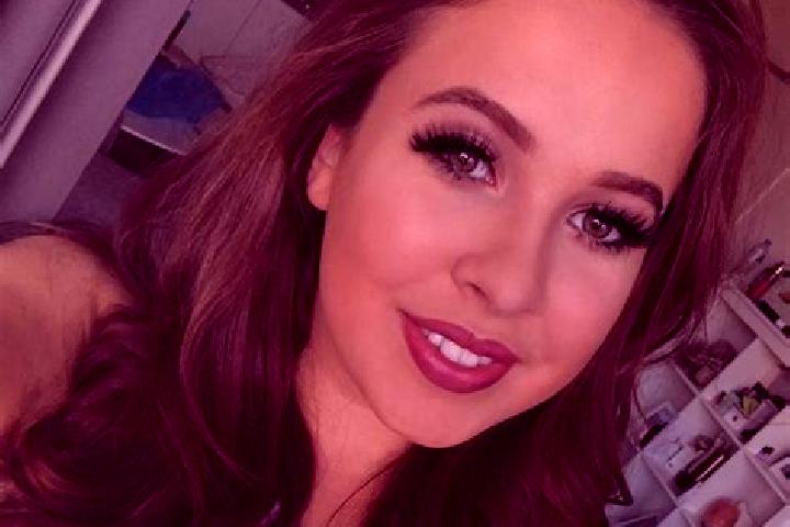Layla, 32, a red amber-eyed european companion based in Buadtasan. Offering Couples, Prostate Massage, Girlfriend Experience, Erotic Massage. Available for i...