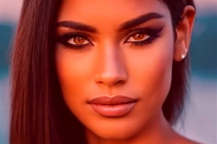 Layla, 32, a red dark-eyed latina companion based in Havsa. Offering Girlfriend Experience, Domination. Available for incall and outcall, day and evening dates.