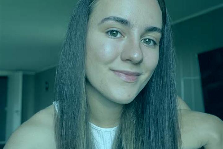 Layla, 32 — Escort in Akrehamn, Norway