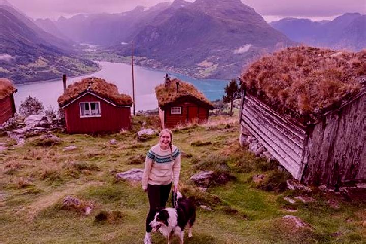 Layla, 32 — Escort in Karlshus, Norway