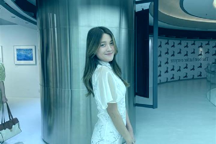 Layla, 32 — Escort in Megati Kelod, Indonesia