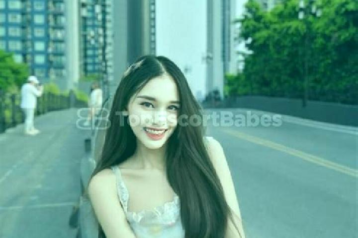 Layla, 32 — Escort in Meili, China