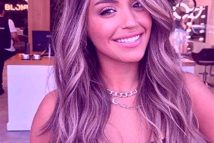 Layla, 33, a dark blonde brown-eyed middle eastern companion based in Bryn. Offering Erotic Massage, OWO, Roleplay. Available for incall and outcall, overnig...