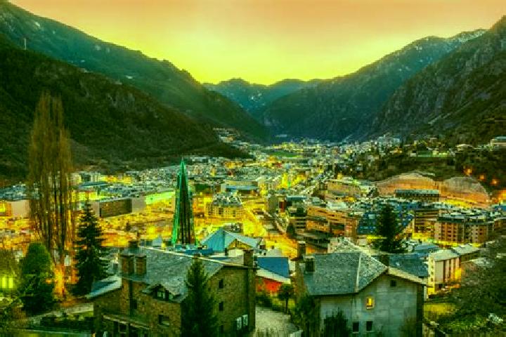 Layla, 33 — Escort in les Escaldes, Andorra